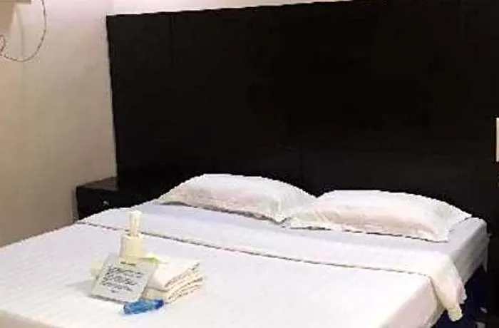 Hotel Jeamco Royal - Baybay *